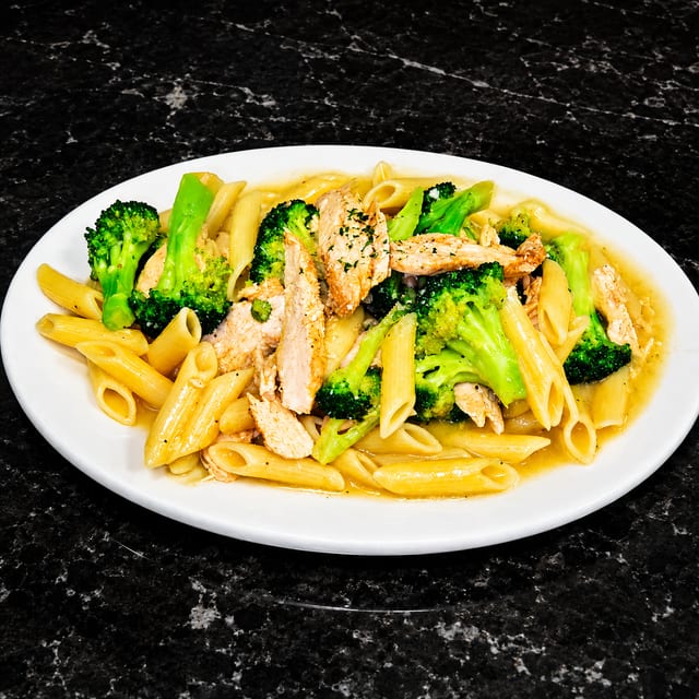 Chicken Broccoli w/Ziti.